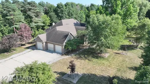 2315 Weigl Road, Saginaw MI 48609 7056 photo 2