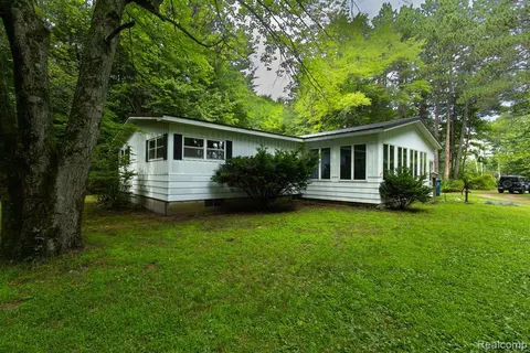 7800 Oak Road, Millington MI 48746 9046 photo 3