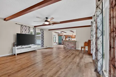 9457 Sheridan Road, Burt MI 48417 2167 photo 5