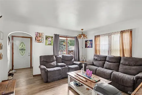 3222 Osler Court, Saginaw MI 48602 3219 photo 3