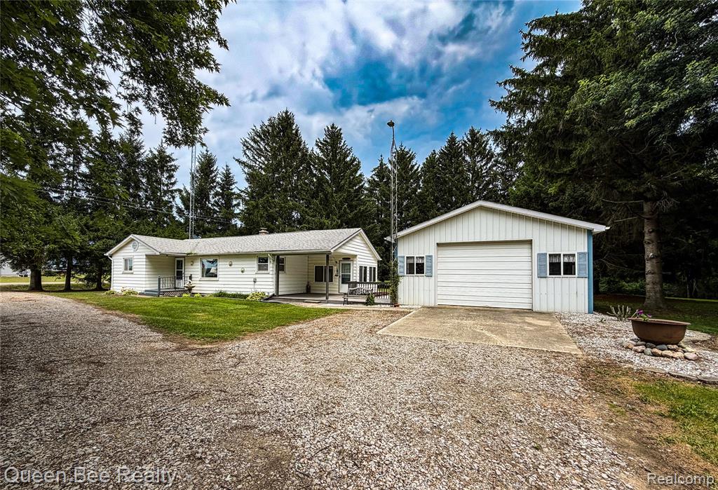 9012 Lincoln Road, Harbor Beach MI 48441 9333 photo 1