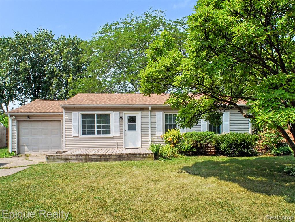 2789 Wellesley Drive, Saginaw MI 48603 2940 photo 1