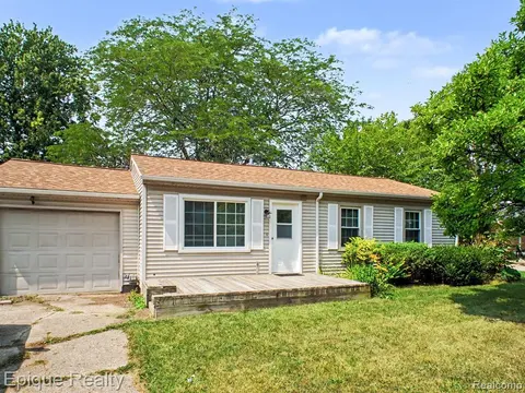 2789 Wellesley Drive, Saginaw MI 48603 2940 photo 2