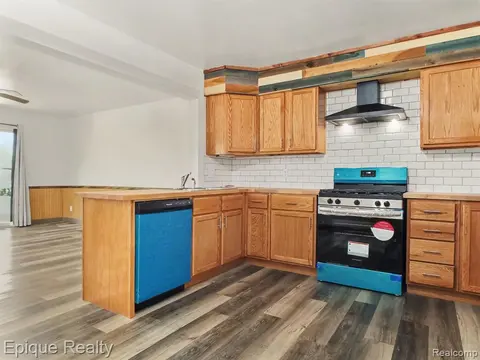 2789 Wellesley Drive, Saginaw MI 48603 2940 photo 5