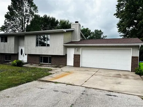 1954 W Midland Road, Auburn MI 48611 photo 3