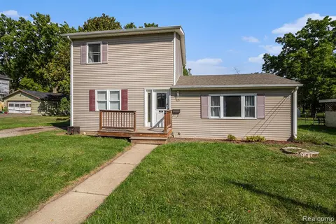 415 E Oliver Street, Corunna MI 48817 1766 photo 3