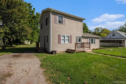 415 E Oliver Street, Corunna MI 48817 1766 photo 4