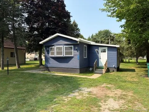 4043 Beacon Hill Drive, Port Hope MI 48468 9360 photo 2