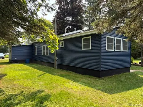 4043 Beacon Hill Drive, Port Hope MI 48468 9360 photo 5