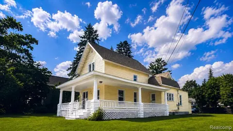1408 W Main Street, Owosso MI 48867 2050 home for sale