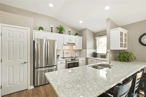 703 Andrew Drive, Frankenmuth MI 48734 9316 photo 4