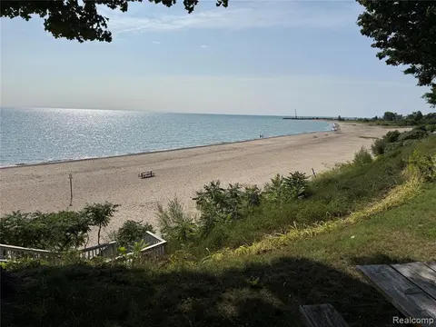5203 Main Street, Lexington MI 48450 9258 photo 2