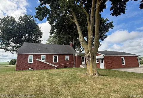 365 E Peck Road, Peck MI 48466 9590 photo 3