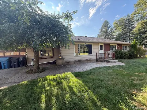 6526 W State Road, Millington MI 48746 9123 home for sale