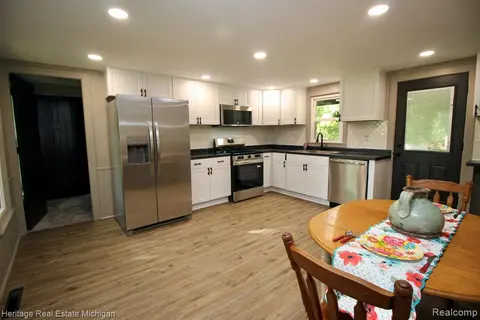 7856 Newberry Road, Durand MI 48429 9149 photo 3