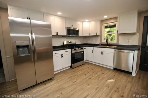 7856 Newberry Road, Durand MI 48429 9149 photo 5