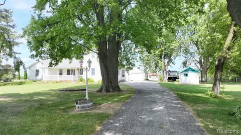 12930 Wilkinson Road, Freeland MI 48623 9289 photo 2