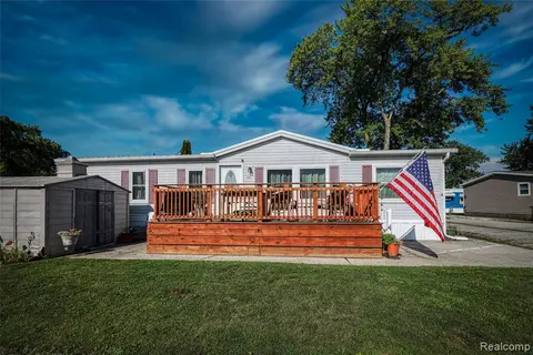 5203 Main #177 Street, Lexington MI 48450 9278 manufactured home for sale
