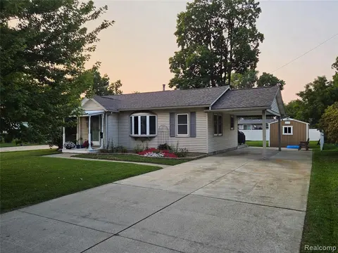 829 E Exchange Street, Owosso MI 48867 3213 photo 2