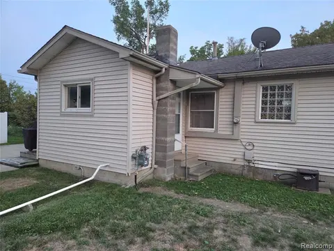 829 E Exchange Street, Owosso MI 48867 3213 photo 5