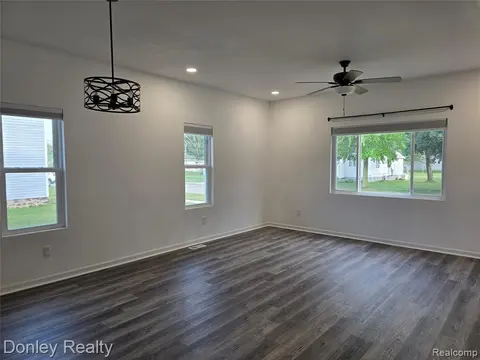 6405 3rd Street, Cass City MI 48726 1432 photo 4