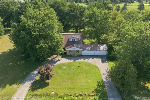 5593 Fairway Lane, Lexington MI 48450 9366 photo 2