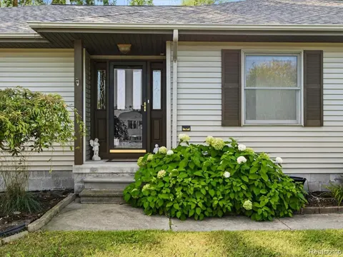 7034 Lake Street, Lexington MI 48450 8832 photo 4
