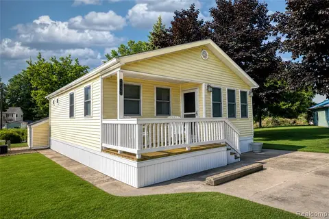 7122 Ben Franklin Drive, Lexington MI 48450 9247 home for sale
