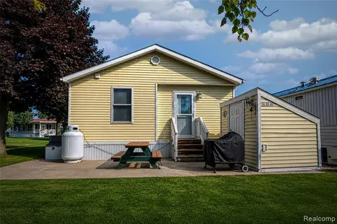 7122 Ben Franklin Drive, Lexington MI 48450 9247 photo 5