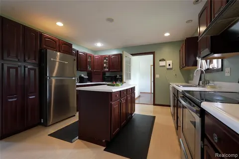 2392 Davis Road, Au Gres MI 48703 9526 photo 4