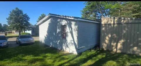 3440 Scotland Circle, Alma MI 48801 8747 photo 2