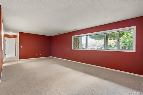 4515 Gratiot Road, Saginaw MI 48638 6237 photo 2