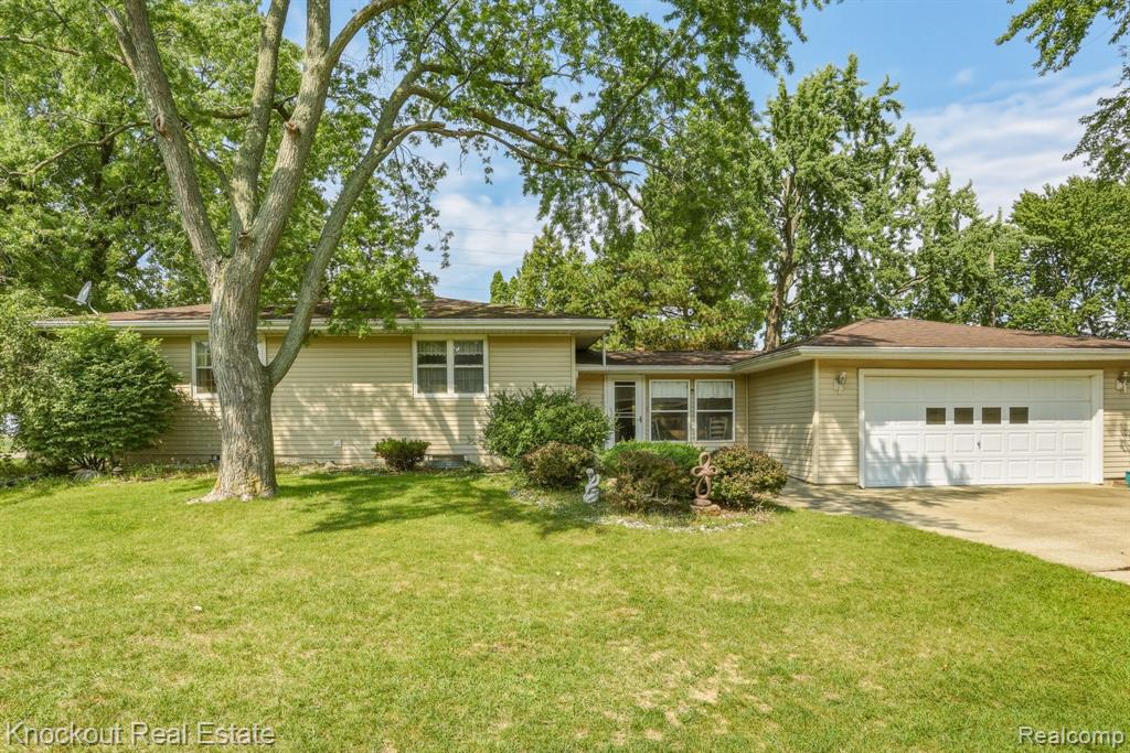 1755 S Reese Road, Reese MI 48757 9564 photo 1