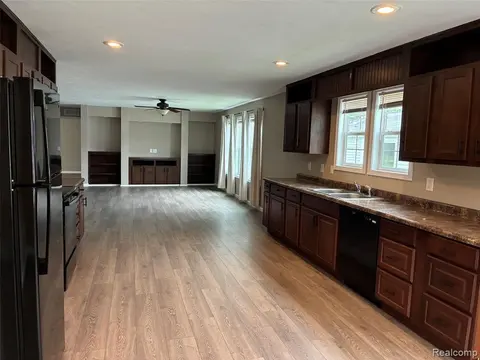 540 E Pond View, Morrice MI 48857 photo 2