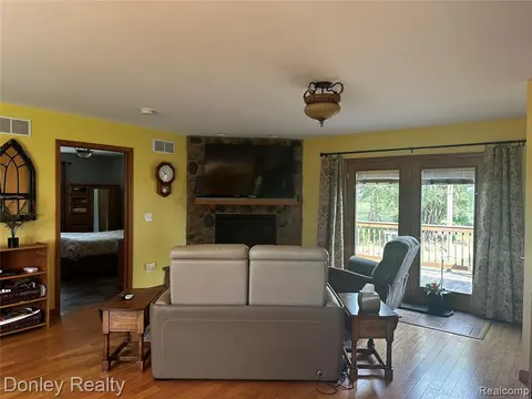 4528 W Sanilac Road, Snover MI 48472 9705 photo 4