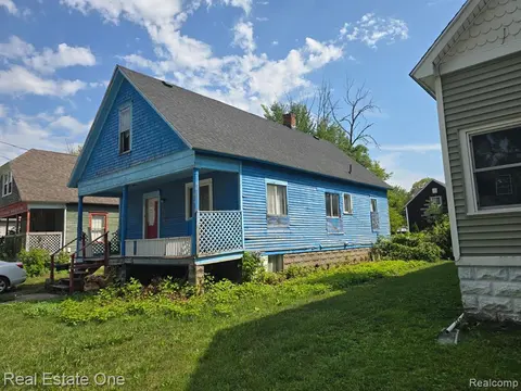 220 N Grant Street, Bay City MI 48708 photo 2
