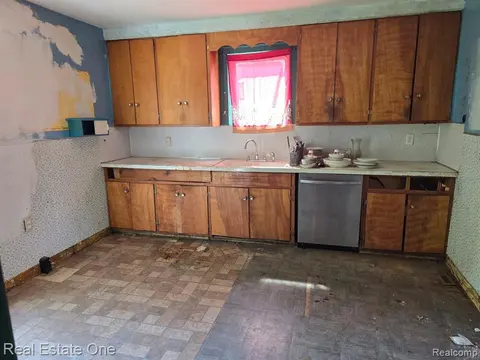 220 N Grant Street, Bay City MI 48708 photo 4