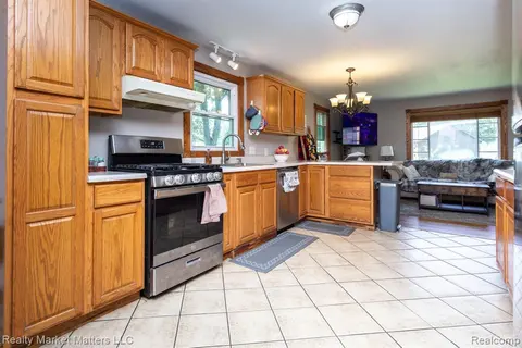 6881 James Street, Brown City MI 48416 7728 photo 2