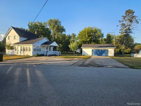 6279 Woodbine Street, Caseville MI 48725 9531 photo 2