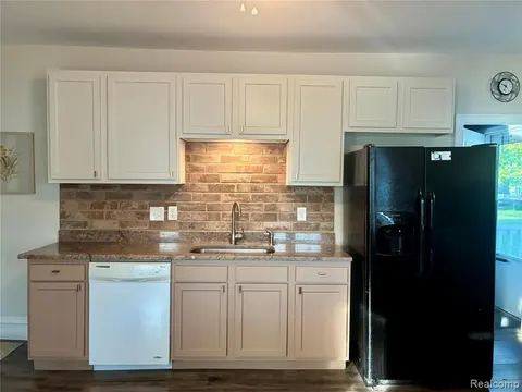 6279 Woodbine Street, Caseville MI 48725 9531 photo 4