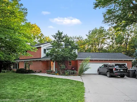 6003 Evergreen Street, Midland MI 48642 7190 photo 3