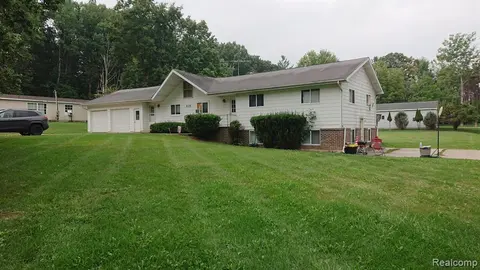 835 N Littlefield Road, Weidman MI 48893 7733 photo 2