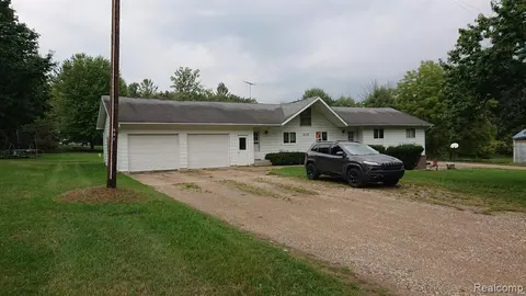 835 N Littlefield Road, Weidman MI 48893 7733 photo 3