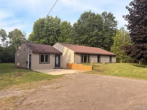 1452 W Isabella Road, Midland MI 48640 9113 photo 3