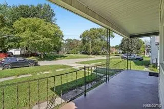 2518 Hermansau Street, Saginaw MI 48602 5827 photo 4