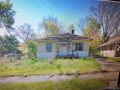 4124 Randolph Street, Saginaw MI 48601 4245 home for sale