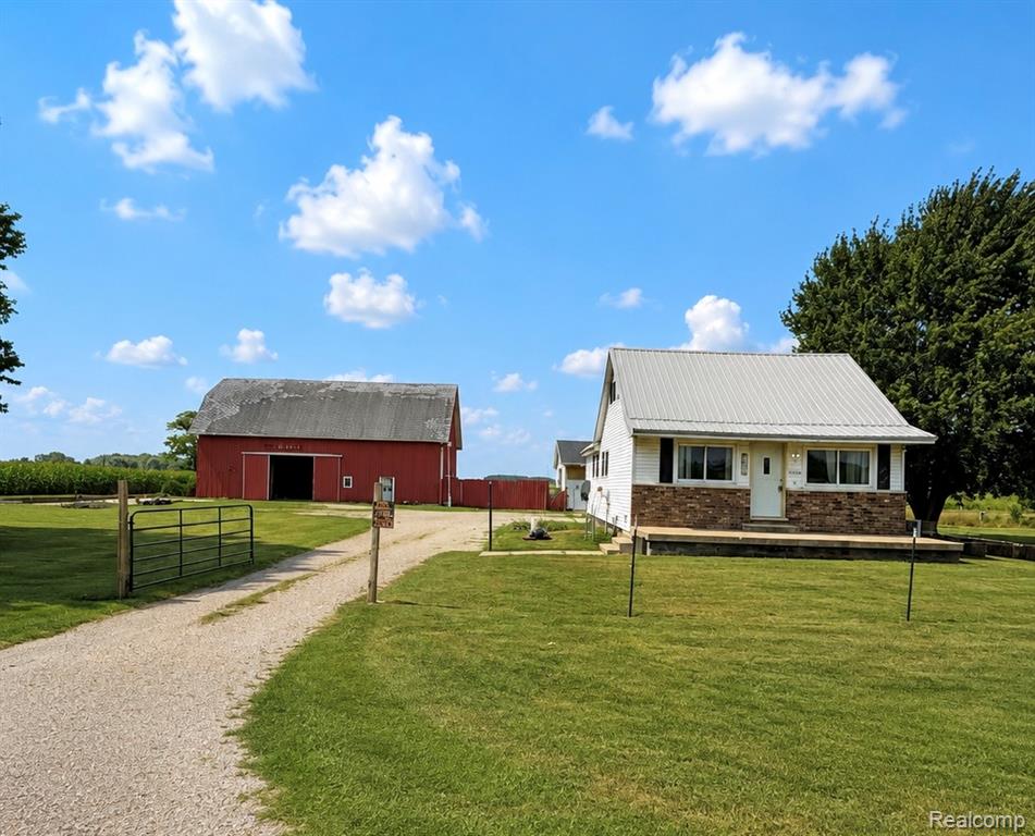 2498 S Wisner Road, Ithaca MI 48847 9540 photo 1
