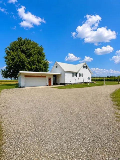 2498 S Wisner Road, Ithaca MI 48847 9540 photo 2