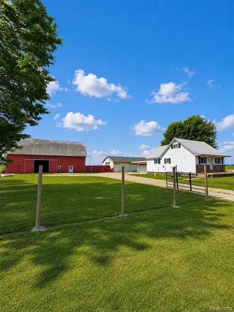 2498 S Wisner Road, Ithaca MI 48847 9540 photo 3
