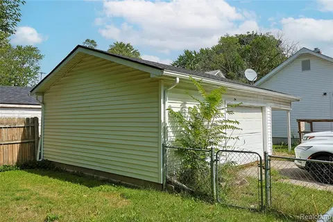 2301 Avon Street, Saginaw MI 48602 3815 photo 2